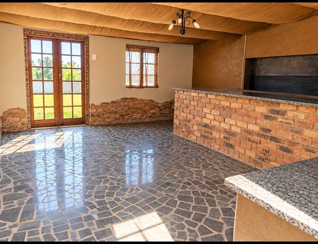 3 BEDROOM FREESTANDING FOR SALE IN CRYSTAL PARK